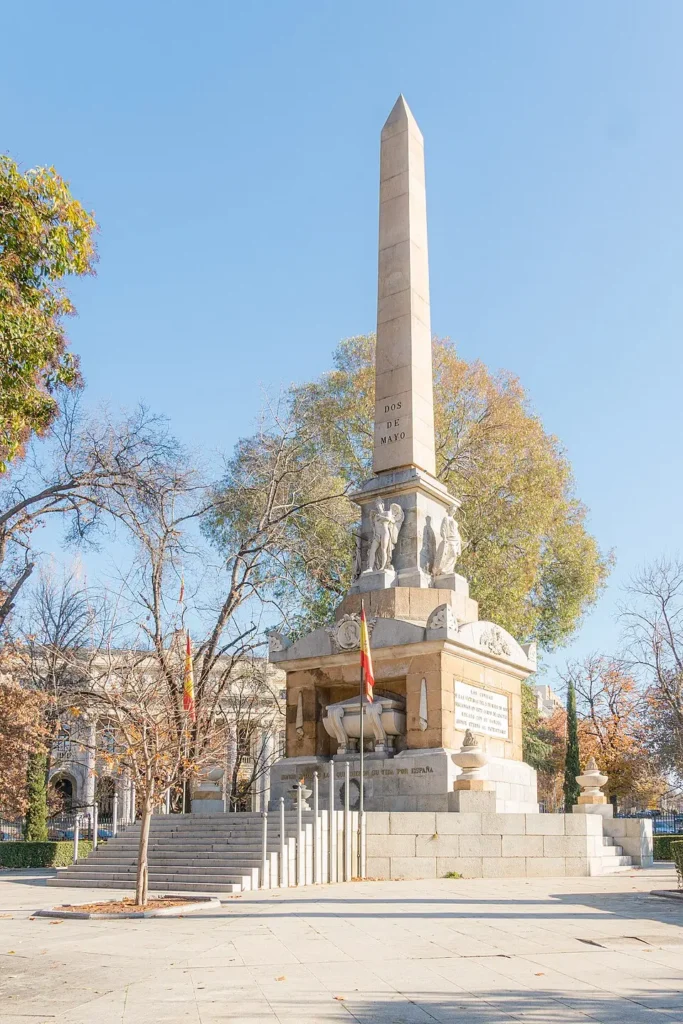 Monument aux morts pour l'Espagne sur la Plaza de la Lealtad à Madrid.